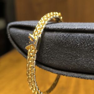 دستبند النگویی کرولا